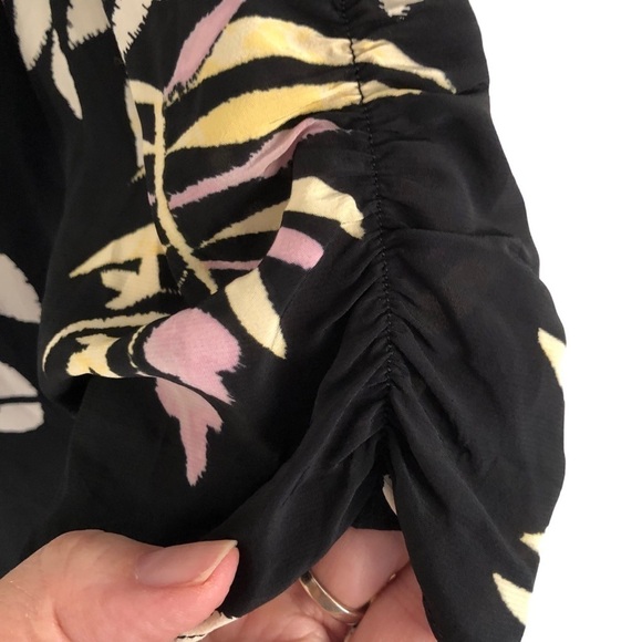 ba&sh Top Cross Black Floral Viscose V-Neck Three Quarter Sleeve Blouse Size XS - Picture 7 of 13